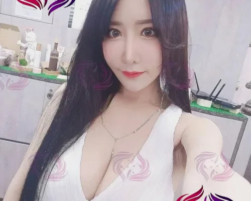 Kelly, 25, Malaysian