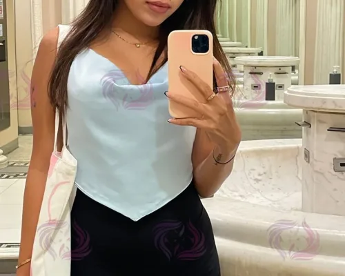 Som, 25, Thai