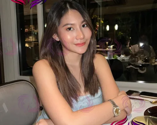 Alice, 27, Indonesian