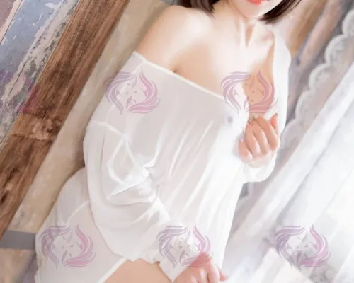Fah, 25, Thai