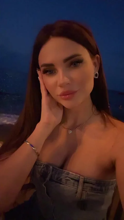 Felicity, video 1 of 1