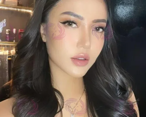 Mie, 25, Indonesian