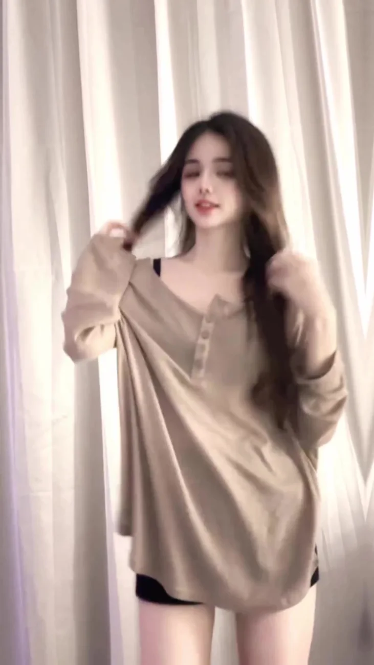 Iris, video 1 of 1