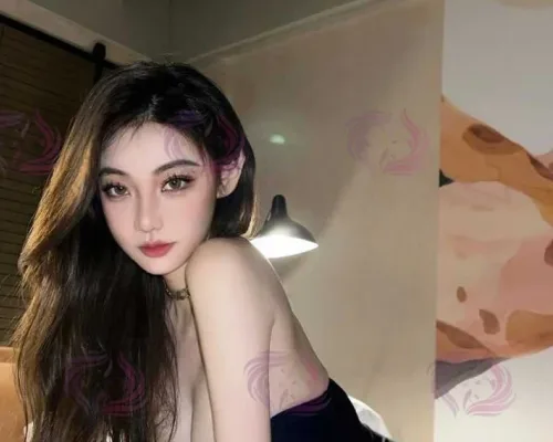 Hazel, 25, Malaysian