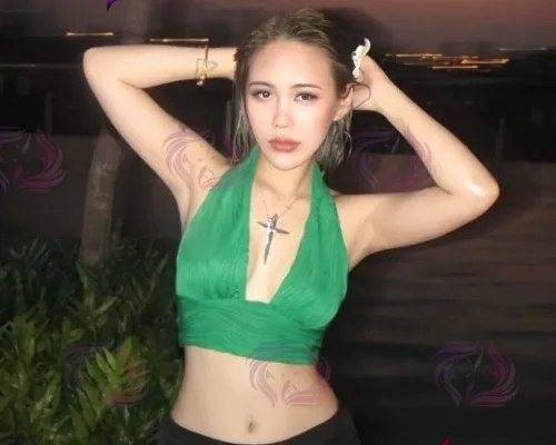 Nia, 21, Thai