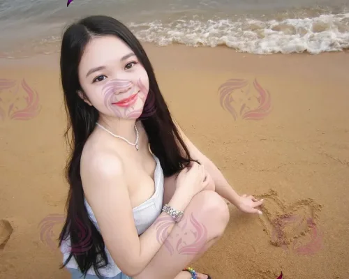 Yukari, 24, Indonesian