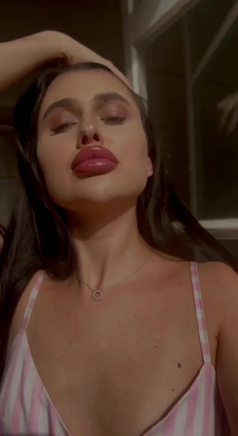 Samantha, video 1 of 1